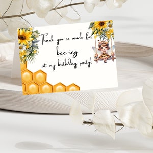 Little Bee Is Turning 3 Verjaardagsfeestje Bumble Bee bedankkaart - So Sweet To Bee 3 bedankje - Bee Party - 3e verjaardag meisje - Z1