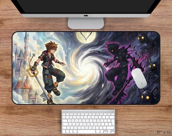 Puede incluir: Alfombrilla de ratón rectangular con una vibrante ilustración de una escena de videojuego. El diseño muestra dos personajes enfrentados, sobre un fondo arremolinado. La alfombrilla mide 78,7 cm por 39,4 cm.