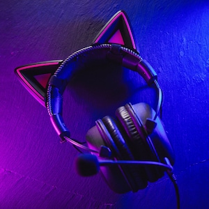 Cat Ears Headband for Headphones – Cute Cosplay & Streamer Accessories, Adjustable, Lightweight, Perfect for Gaming and Costume Parties