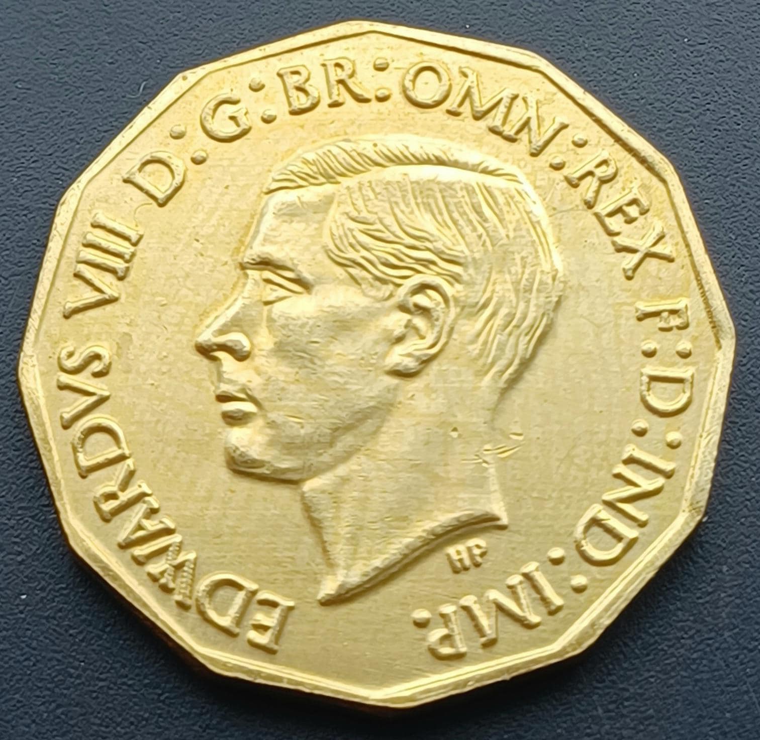 1937年 エドワード8世退位記念真鍮3ペンス硬貨（再鋳造） - Etsy 日本