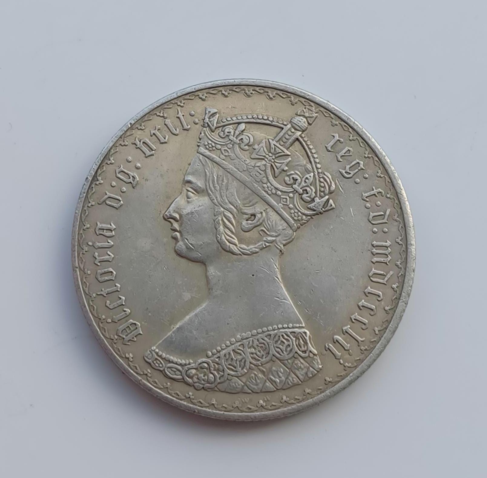 ヴィクトリア女王フローリン硬貨、1857年ゴシックヘッド再鋳造、銀