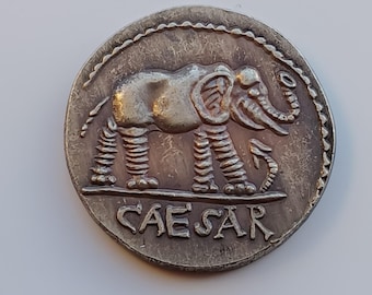 古代ローマのデナリウス金貨。アウグストゥス帝時代（紀元前27年