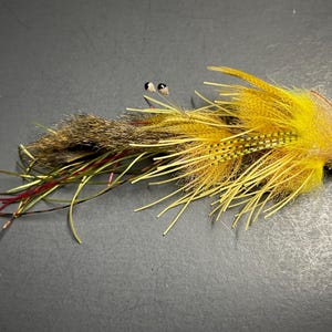 Hughes Fleein’ Cray -YELLOW/TAN- (Smallmouth Bass Flies, Swim Fly, Streamer, Gamechanger)