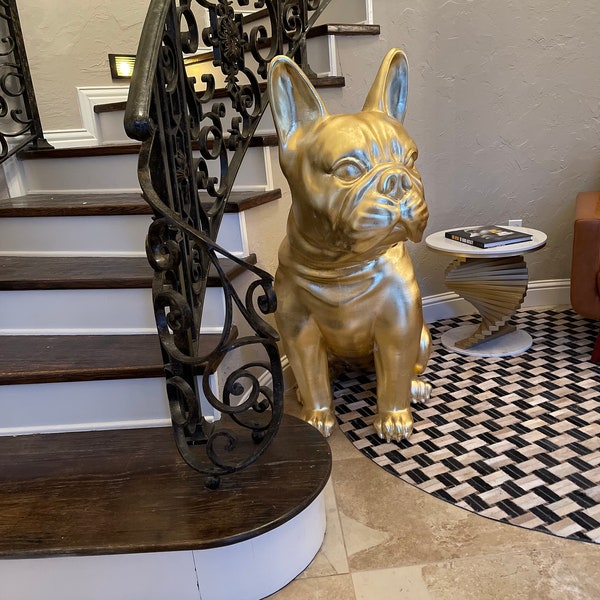 Französische Bulldogge Statue; 122 cm. Gold, Weiß, Skulptur, handgemacht, Hundestatue