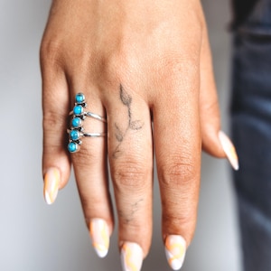 Vintage Western Turquoise Ring/ Size 6 to 9 / 925 Sterling Silver / Minimalist Ring. Dainty Boho Jewelry/ Western Ring