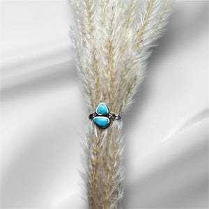 Vintage Western Turquoise Ring/ Size 6 to 9 / 925 Sterling Silver / Minimalist Ring. Dainty Boho Jewelry/ Western Ring