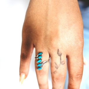 Vintage Western Turquoise Ring/ Size 6 to 9 / 925 Sterling Silver / Minimalist Ring. Dainty Boho Jewelry/ Western Ring