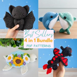Pode incluir: Um pacote de padrões de crochê com quatro designs de animais amigurumi: um morcego preto, dois golfinhos azul e verde, uma tartaruga branca com flores e um dragão preto e vermelho. O pacote é intitulado "Best Sellers 4 in 1 Bundle PDF Patterns".