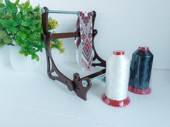 Adjustable Bead Loom with Black & White Threads