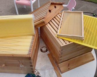 AUTO FLOW - Bee Hives - 7 Frames + Bee Net Suit  - Gloves - Extra Tools - FREE Shipping Australia Wide