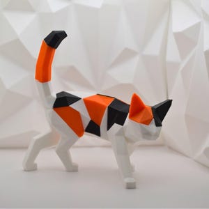 Customizable Walking Cat Puzzle – 3D Printed Magnetic Toy | Low Poly Decor, Unique Gift for Cat Lovers, Cute Animal Art Display