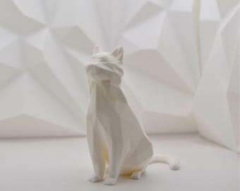 Cat Sculpture – Free Shipping | 3D Printed Low Poly Cat Figurine, Customizable Pet Lover Decor