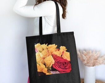 Bolso tote con estampado floral de rosas: un vibrante bolso de hombro de algodón primaveral.