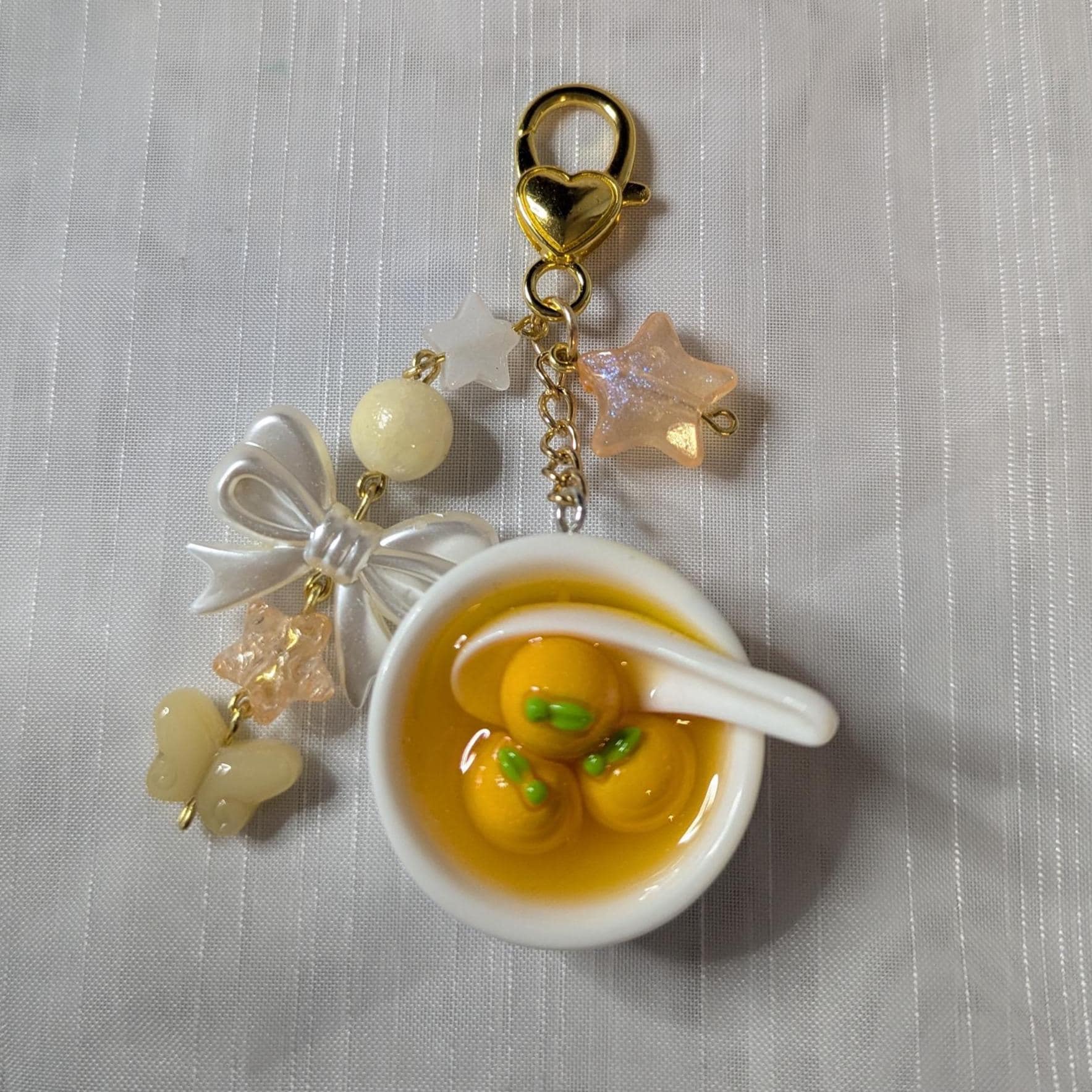 Peach riot keychain - Etsy 日本