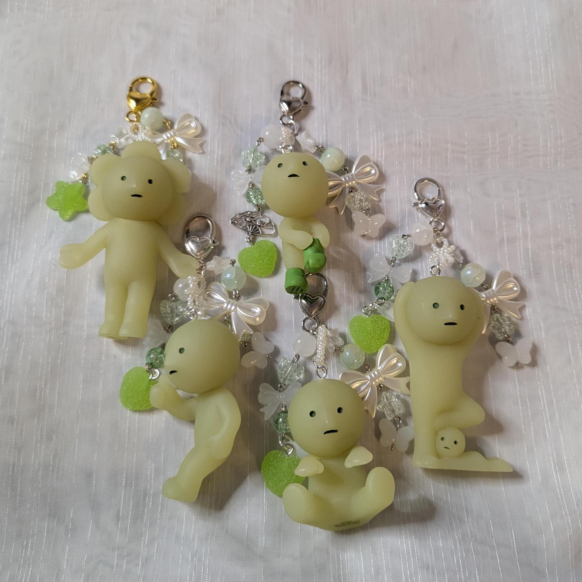 Smiski keychain - Etsy 日本