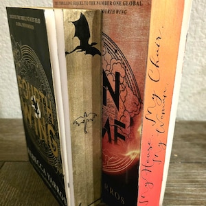Fourth Wing + Iron Flame Paperback SET – Custom Sprayed Edges (Gold + Black)(Red/Orange) – Featuring Violet, Tairn & Andarna