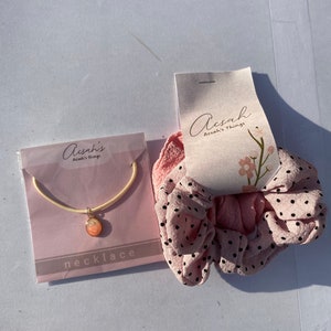 Scrunchie Pack & Necklace Bundle zdjęcie 3