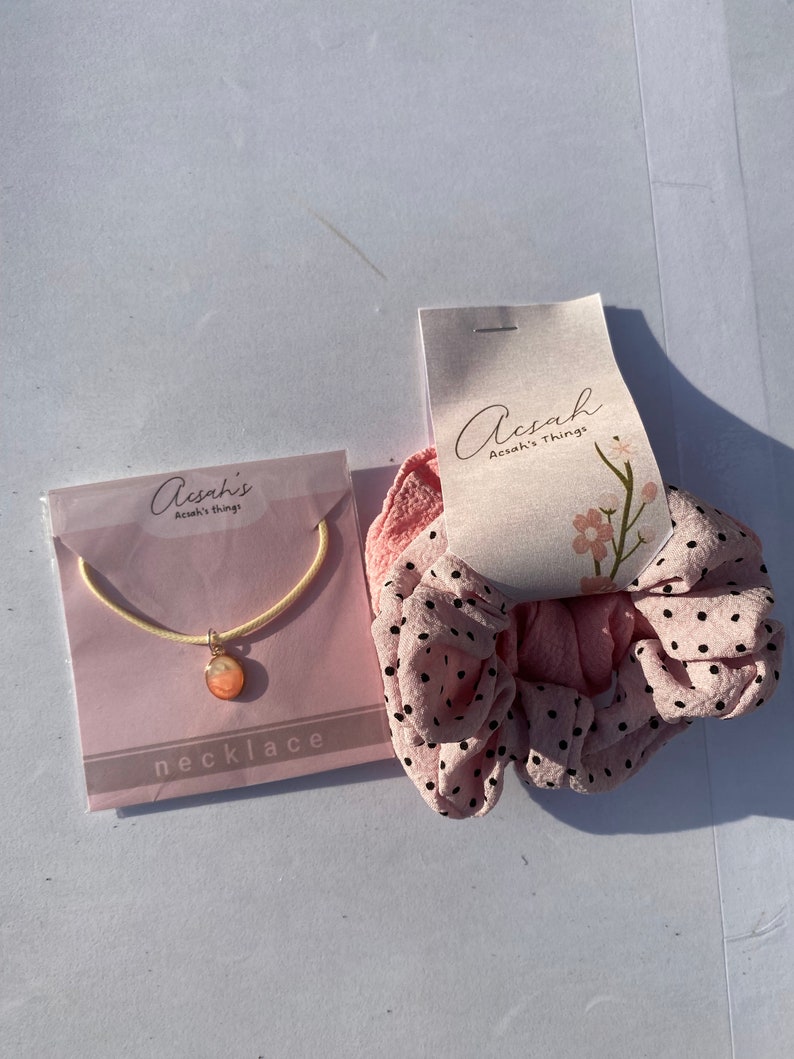 Scrunchie Pack & Necklace Bundle zdjęcie 3