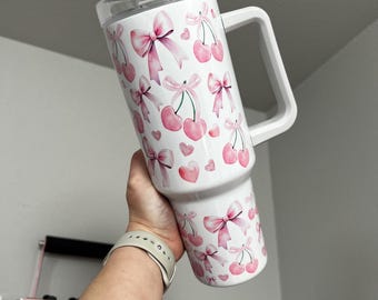 Vaso térmico Coquette Bows: Cherry Hearts de 40 oz