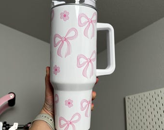 Coquette Bows 40 Unzen Becher: Girly Edelstahl Quencher