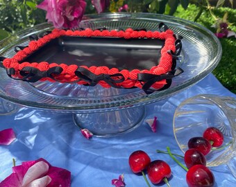 Gefälschte Kuchen Rolling Tablett | Bögen | Schwarz | Rot | Vintage Kuchen Rollbrett | Kokette |