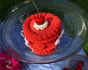 Gefälschte Kuchen Stash Glas | Vintage-Torte Rot Coquette |