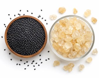 Selección de semillas de Gond Katira y Sabja / Cristales de goma tragacanto y semillas de albahaca / Postre para bebidas e ingredientes para recetas
