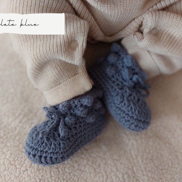 Crocheted booties for newborn, baby and toddler. Different colours and sizes. Handmade gift. Slippers.