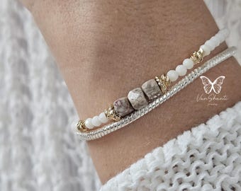 Boho Chic weiße Koralle Armband mit Fossile Crinoid Perlen - Handgefertigter Naturstein Schmuck