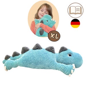 Teje un dinosaurio a crochet – Patrón de amigurumi de dinosaurio XL (en alemán) – Teje tú mismo un gran peluche – Dinosaurio dormilón