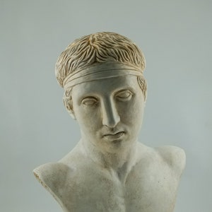Miniature half-bust of the Diadumenos of Polykleitos image 1