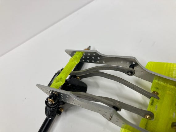 Slitherlinks High-clearance Titanium Links for SCX24 Crawlers
