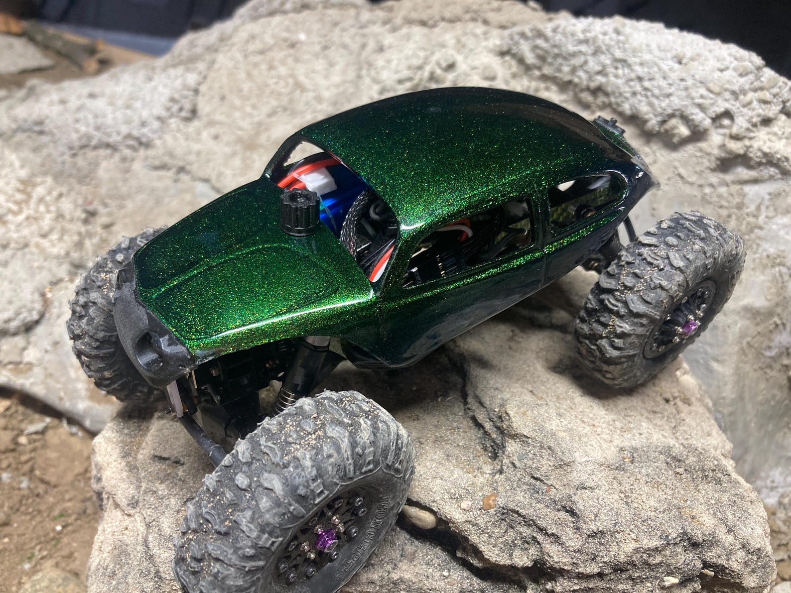 ROCKroach SCX24 BUG crawler hard-body. COMPetition scale 1/24 rock micro crawlers
