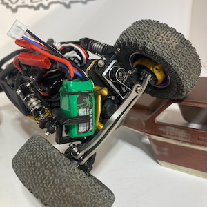 BOA V2 (Battery-on-axle) mount for MEUS, Axial SCX24 crawler axles, ISO-kinetic, axial competition 1/24, Upright servo lcg