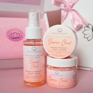 Personal Bridal Shower Gift, Mother&#39;s Day Gift from Daughter, Customized Self Care Box for Woman, Spa Pamper Hamper, Spa Gift for New Mom