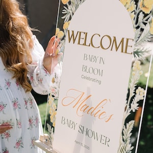 Personalized Welcome to Baby Shower Celebration Sign, Acrylic Baby Name Sign with Boho Flower Print, Modern Baby Shower Decor, Birthday Sign