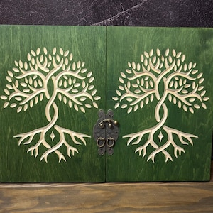 Wooden DM Screen for DnD | Unique Dungeons & Dragons Game Master Screen | Perfect RPG Gift for Dungeon Masters