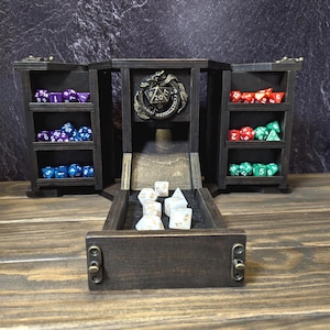 Dice Tower, Personalized Design, Tabletop RPG Gamers, Perfect DnD Gift – Dice tower, Rolling Tray, and Dice Storage