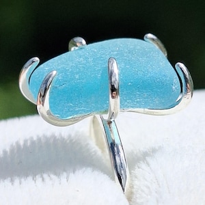 Anello in vetro di mare blu turchese acquamarina con fascia regolabile in argento, taglia unica