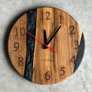Modern Epoxy Resin Wall Clock with Artistic Color Patterns – Unique Handmade Abstract Clock on Wood for Home, Office, or Studio Decor