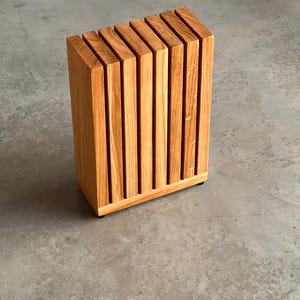 Knife Block for 8 Knives - Modern Wooden Knife Holder - Oak, Ash & Walnut Compact Countertop Knife Storage Stand for Kitchen Gift for chef