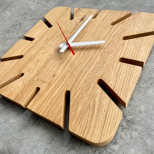 Holzuhr - Handgefertigte Quadratische Uhr mit Zeigern - Minimalistische Wanddekor - Eschenholz Geschenk Wanduhr Moderne Uhr Design Handgemacht