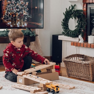 Houten spel knikkerbaan voor kinderen – educatief montessorispeelgoedcadeau voor peuters en kleuters, leuke rollende balbaan STAM-activiteit