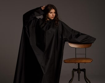 Capa de barbero personalizada, capa de salón negra, capa de poliéster impermeable, bata de barbero