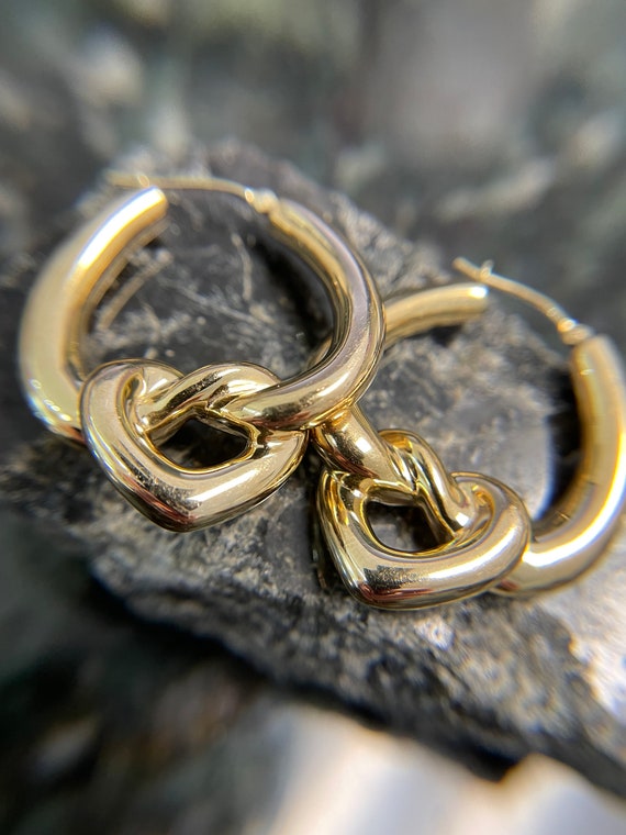 14K Gold Vintage Heart Hoop Earrings