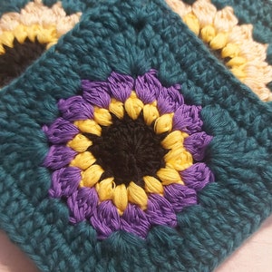 Easy Crochet Sunflower Granny Square Pattern