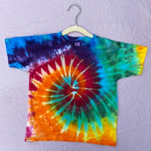 6T rainbow spiral tie dye t-shirt