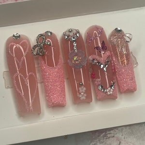 Valentine’s Day nails | Pink flower nails | bling nails| Luxury press on nails| Glue on nails| French tip nails| Acrylic nails|