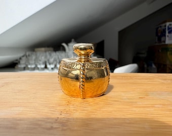 YVES SAINT LAURENT ピン、YSL ゴールドトーン ロゴ ピンブローチ
