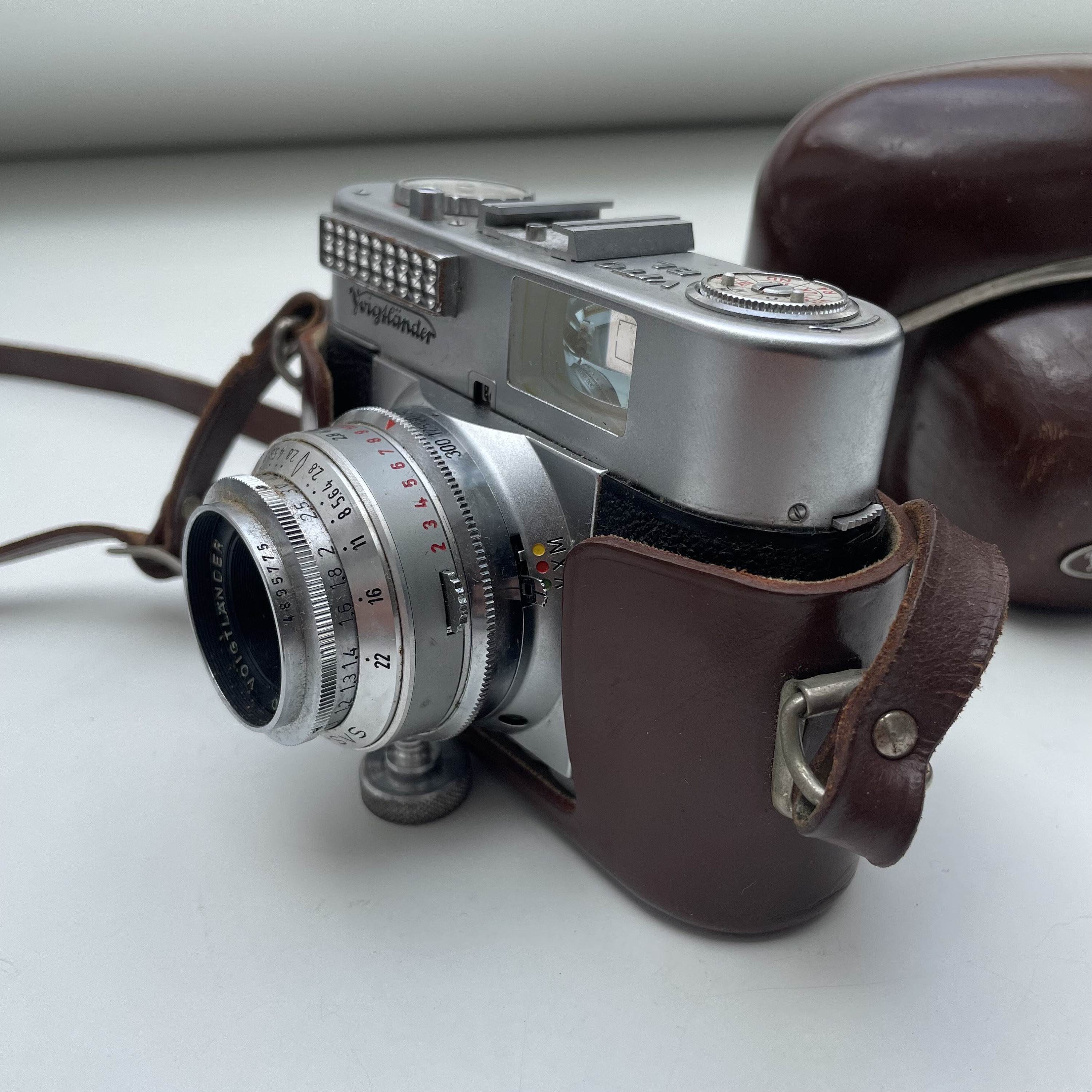 VOIGTLANDER BESSA-T 、COLOR-SKOPAR 50mm Voigtlander 50mm f/2.5 Color-Skopar Leica Thread Mount Lens